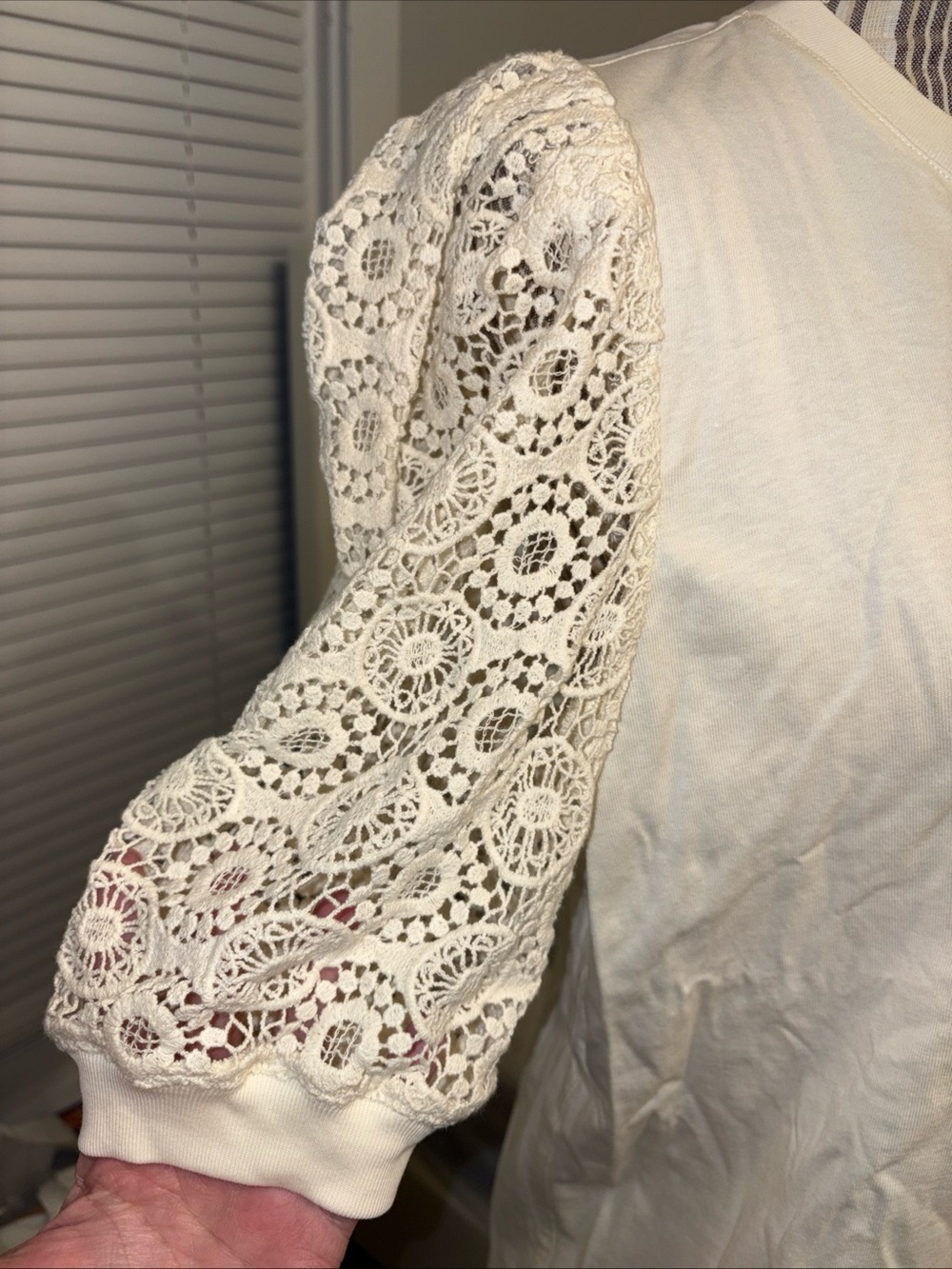 Frame Denim Ivory Lace Sleeve Short Sleeve Tee Top - Picture 2 of 12